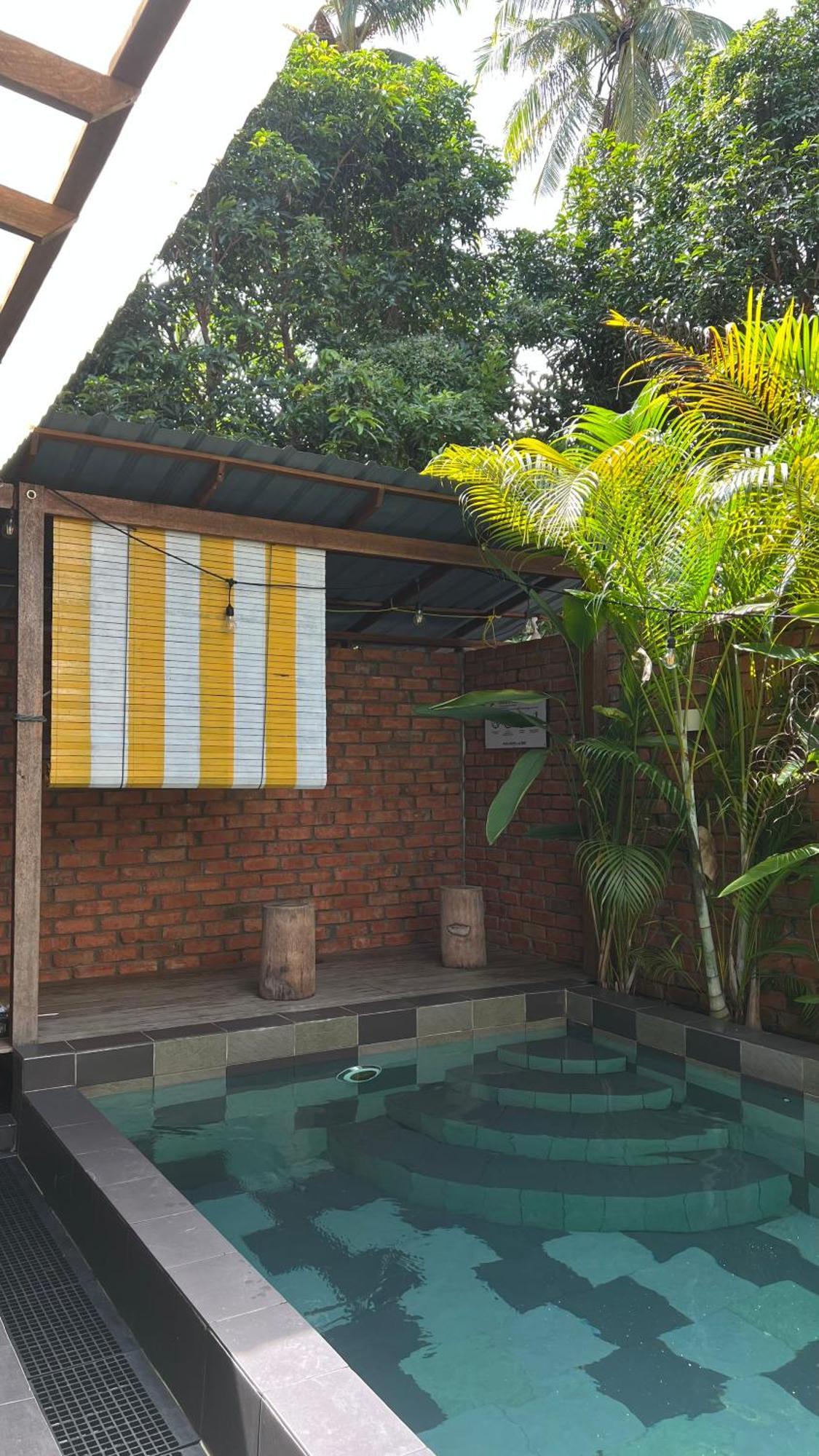 랑카위 Kutum'S Wooden House - Private Pool, Breakfast & Cafe 빌라 외부 사진